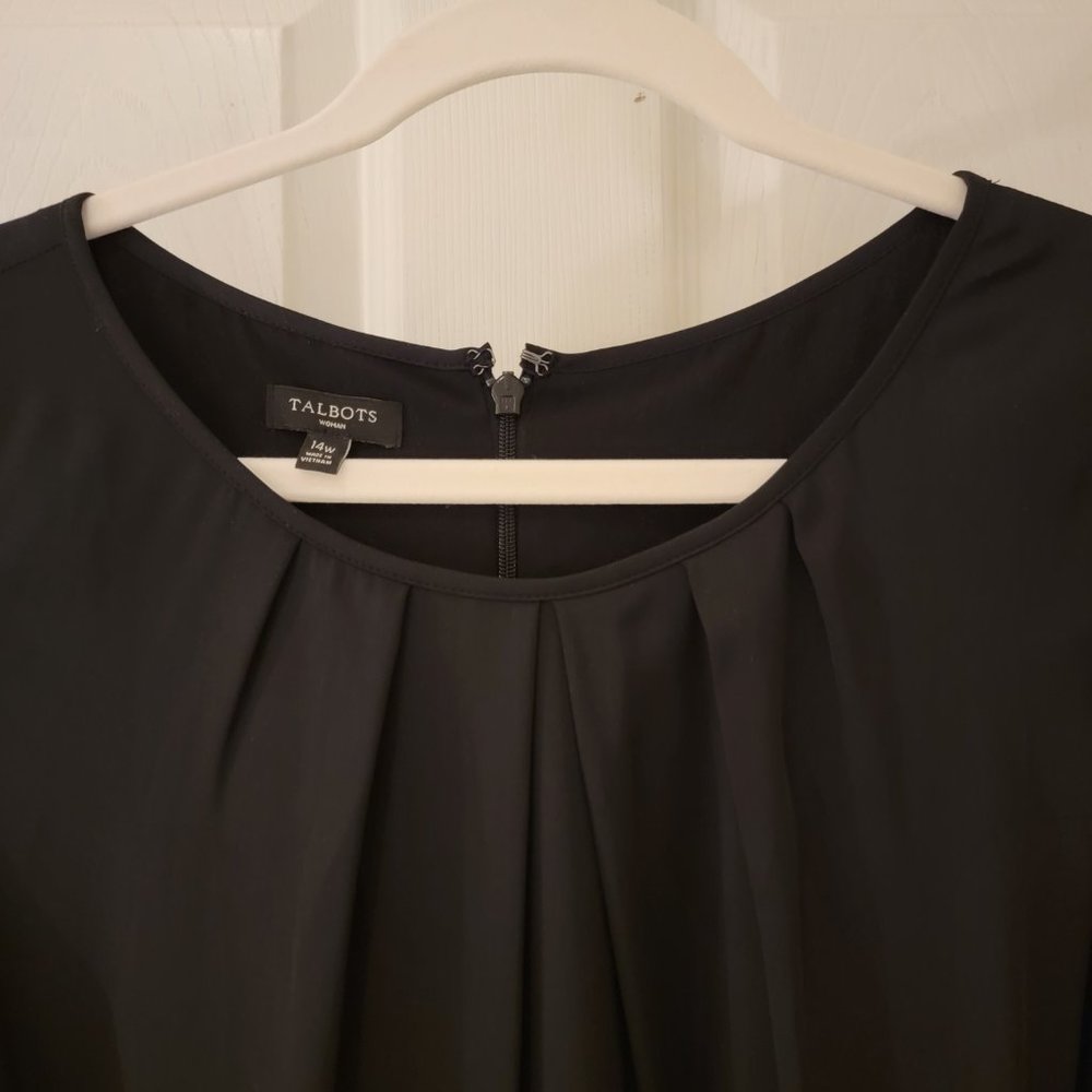 Talbots Dress Size 14W Black White Stripe Pleated Belted Sleeveless MSRP $189 - Picture 4 of 6